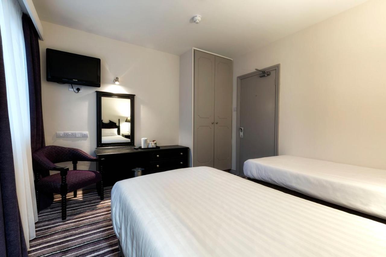 Ivy Tower Hotel Castlebar Buitenkant foto