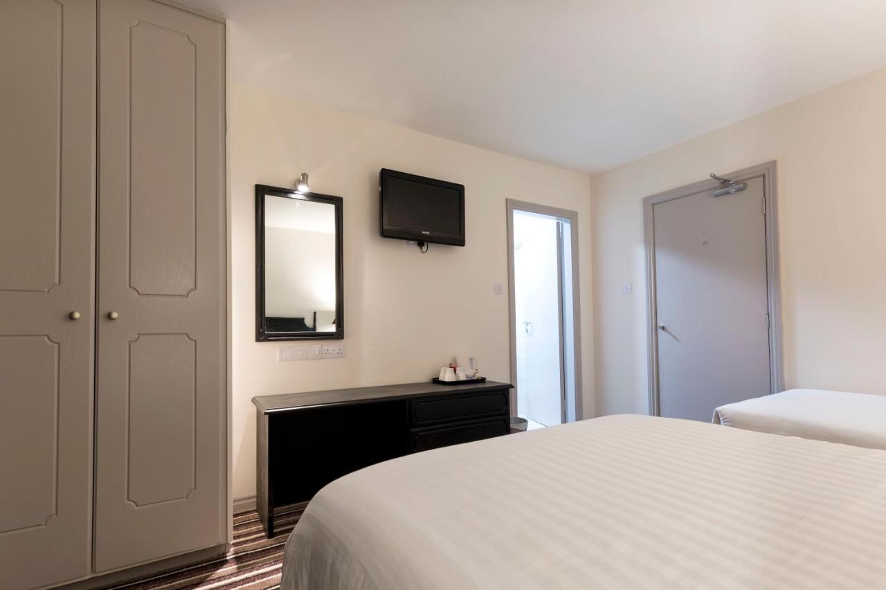 Ivy Tower Hotel Castlebar Buitenkant foto